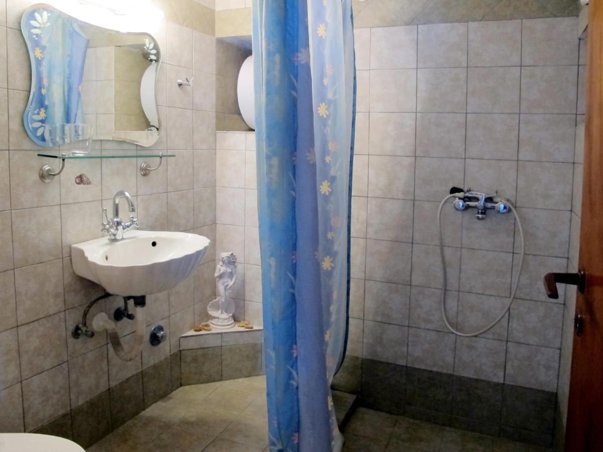Pepi'S Rooms Τριοβάσαλος Εξωτερικό φωτογραφία