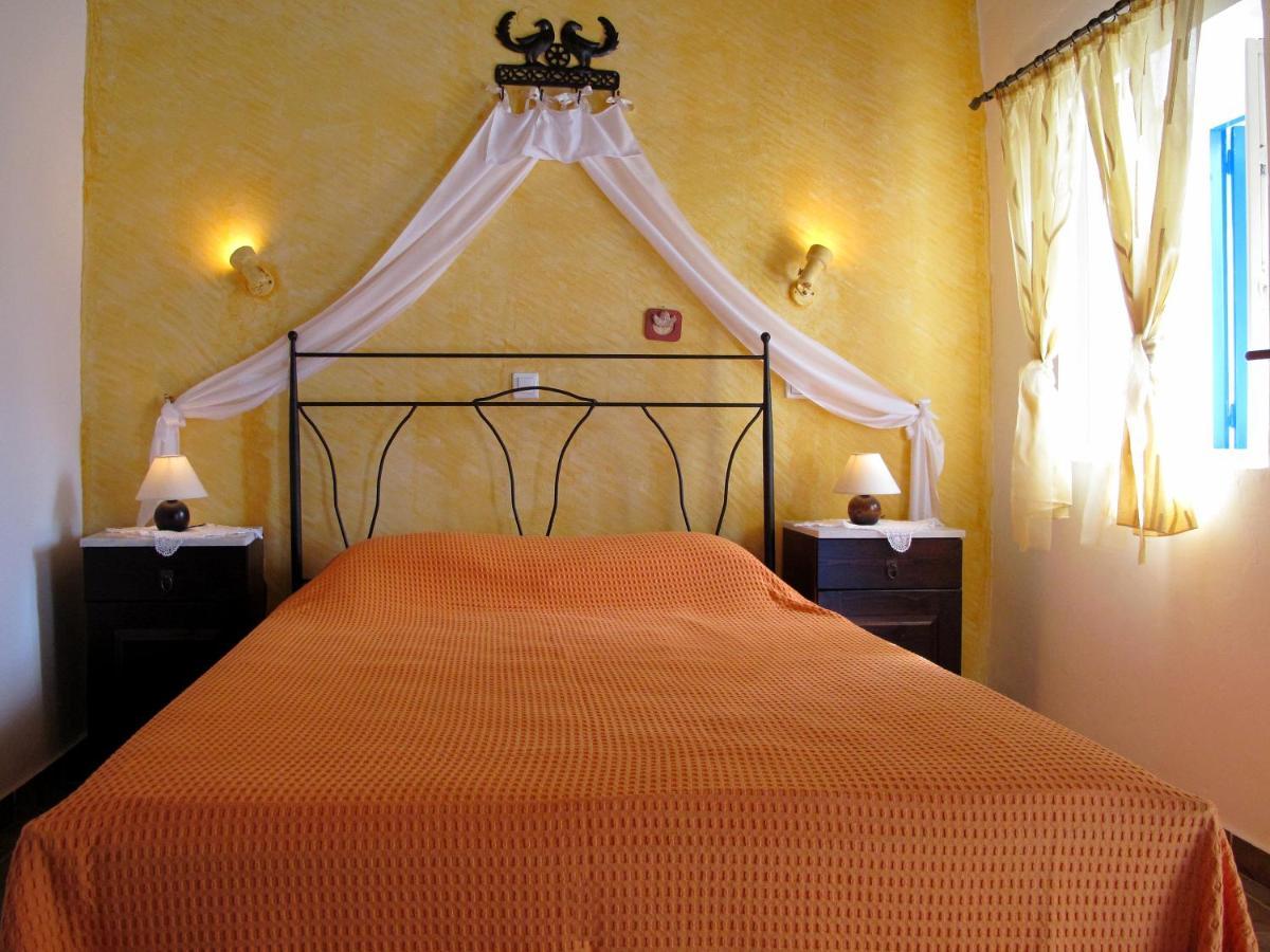 Pepi'S Rooms Τριοβάσαλος Εξωτερικό φωτογραφία